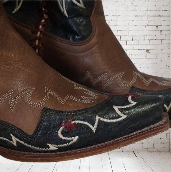 Tony Lama Cowboy Boots - Picture 4 of 9